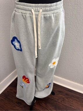 Unisex Light Gray XL Embroidered Floral Patch Flare Sweatpants Drawstring Waist